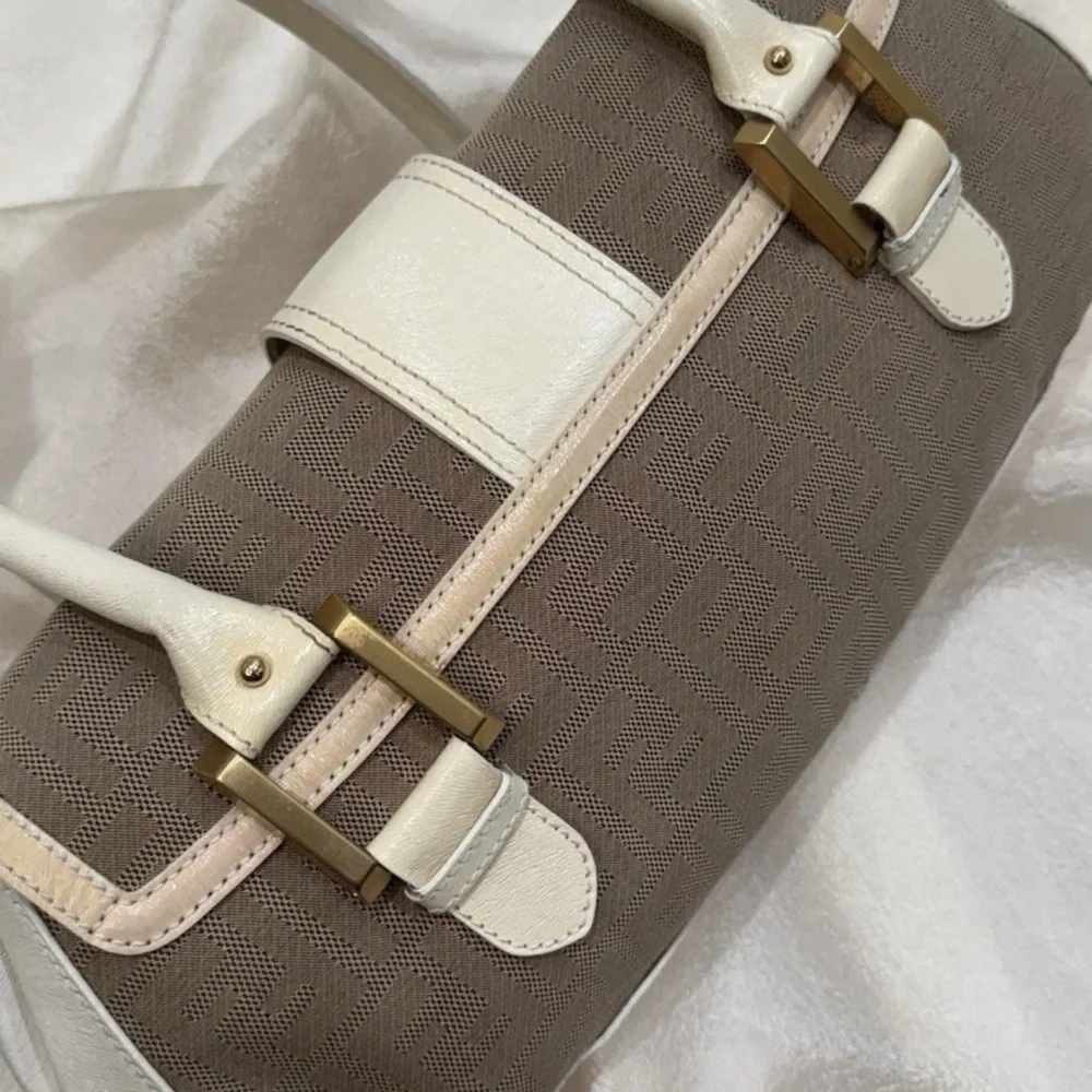 Auth Fendi Zucca Brown Monogram Shadow Shoulder Bag beige and white